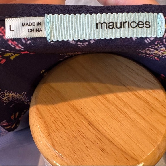 Maurices Aztec Tribal Floral Bohemian V-Neck Blouse Wmn’s Sz L - Picture 9 of 11